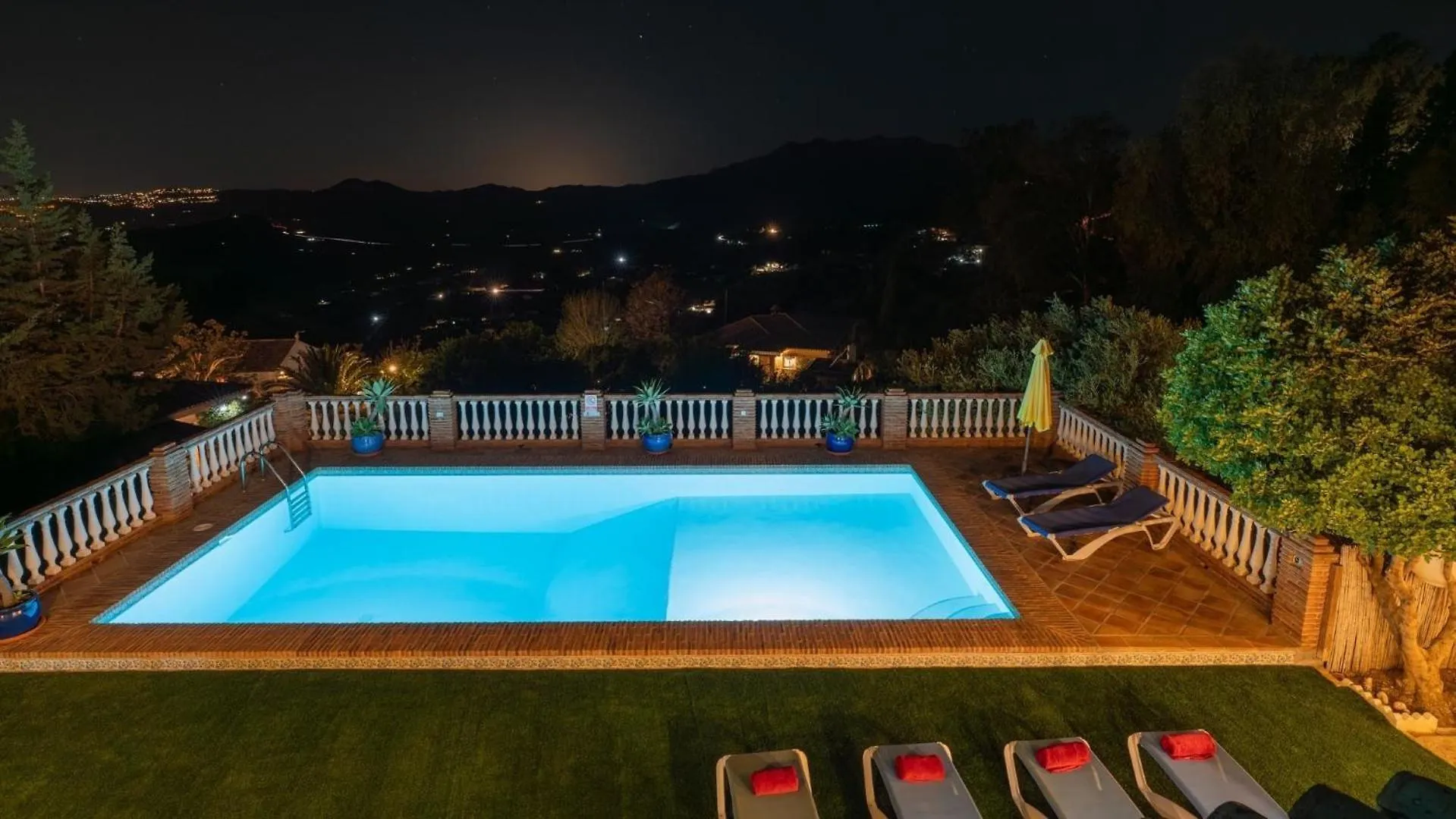 Ferienhaus Mit Privatpool Fuer 8 Personen Ca 180 Qm In Mijas, Andalusien Costa Del Sol Mijas